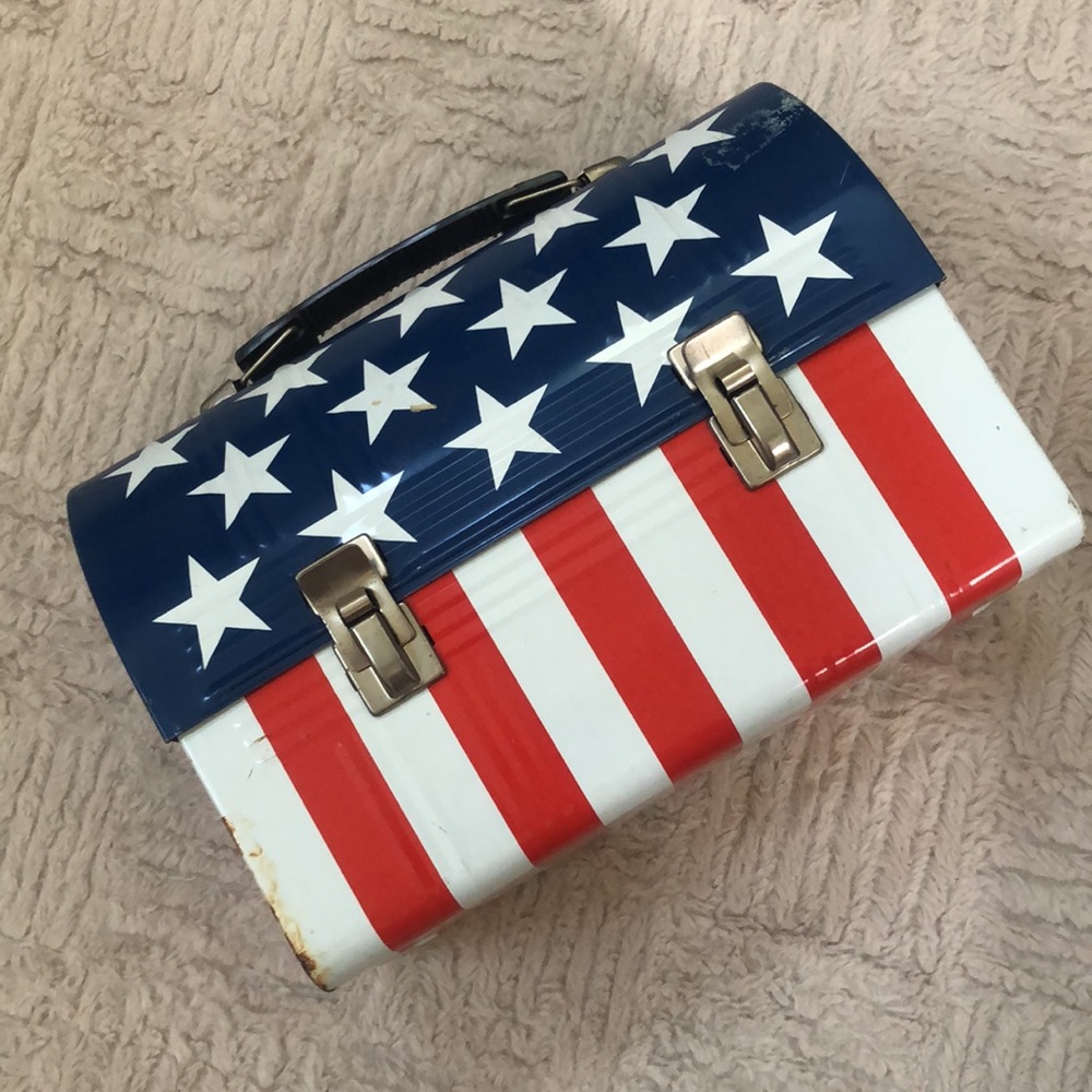 Vintage 1970’s Aladdin Industries American Flag lunchbox